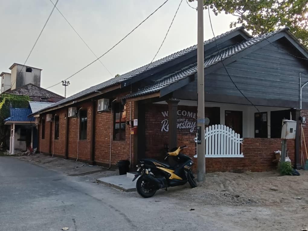 Roomstay By Abe Cottage Kampung Kuala Besut Extérieur photo