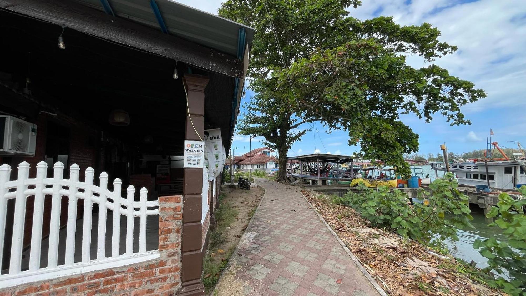 Roomstay By Abe Cottage Kampung Kuala Besut Extérieur photo
